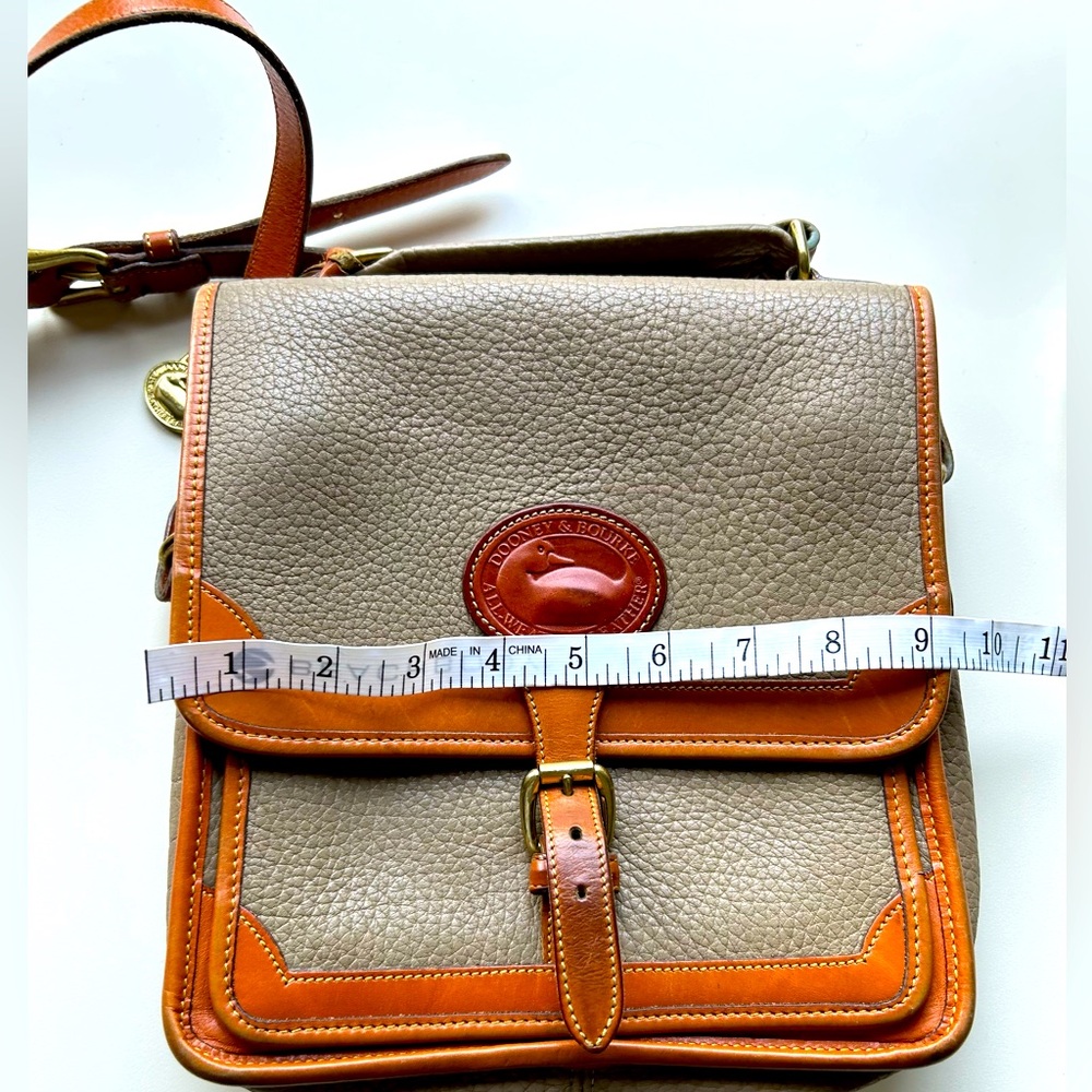 Dooney & Bourke leather bag